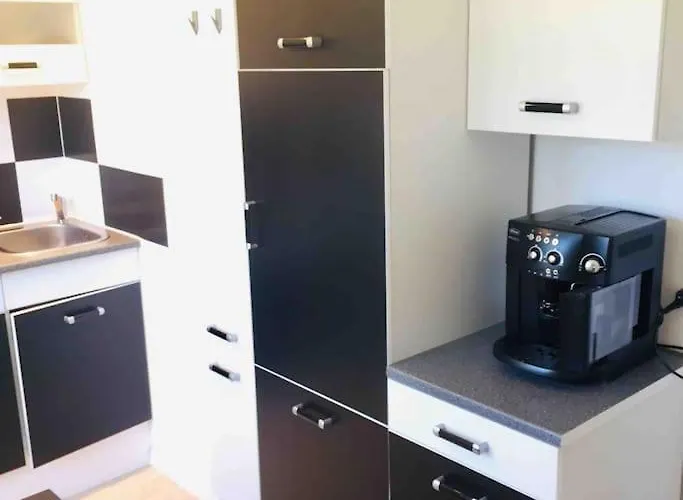 Nahe Mit Blick Ins Gruene Lägenhet Schwerin (Mecklenburg-Vorpommern)