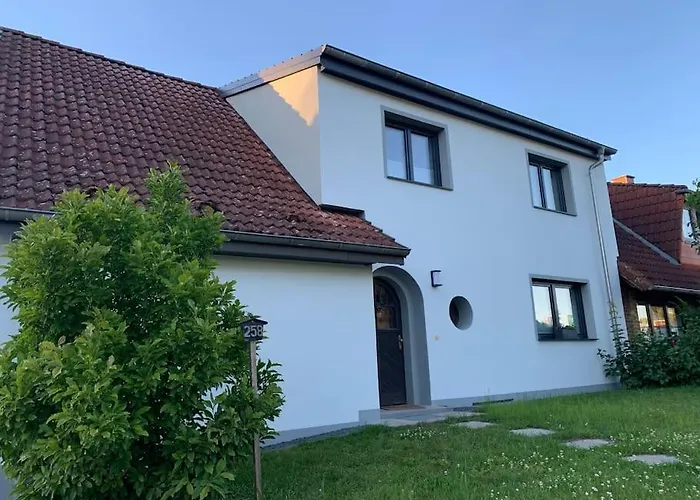 Nahe Mit Blick Ins Gruene Lägenhet